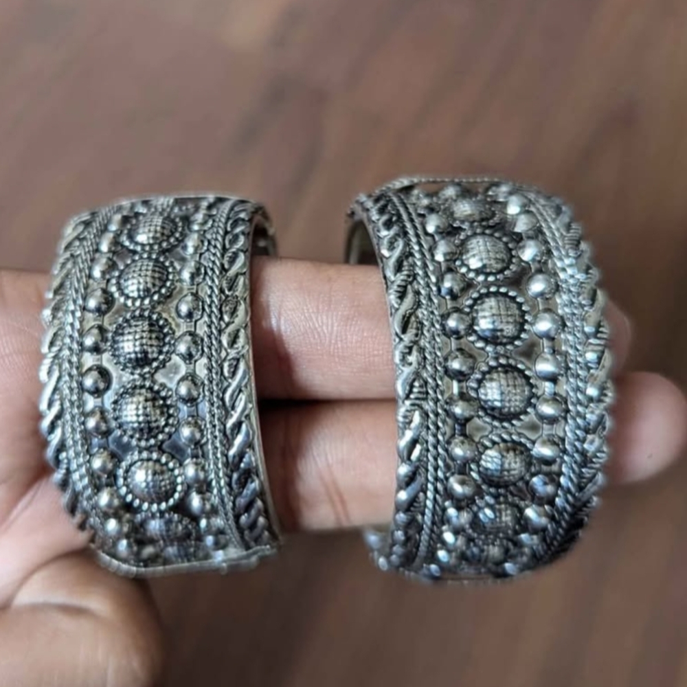 New Set Of Elegant Silver-Toned Kid's Bangles